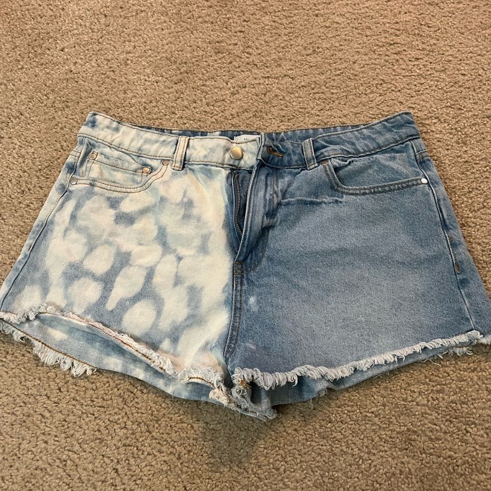 Forever 21 Acid Wash Split Jean shorts